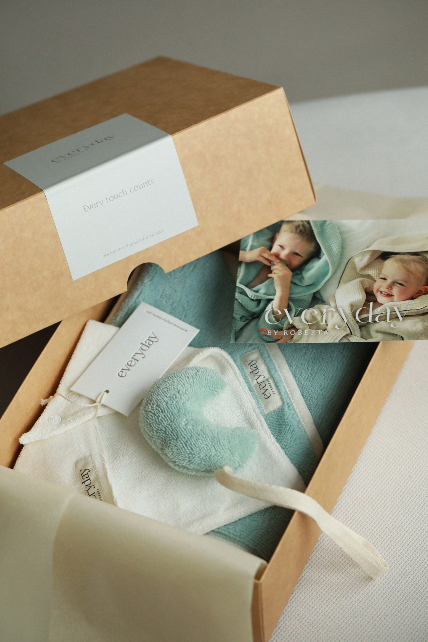 Bandana bib & Hooded towel bundle