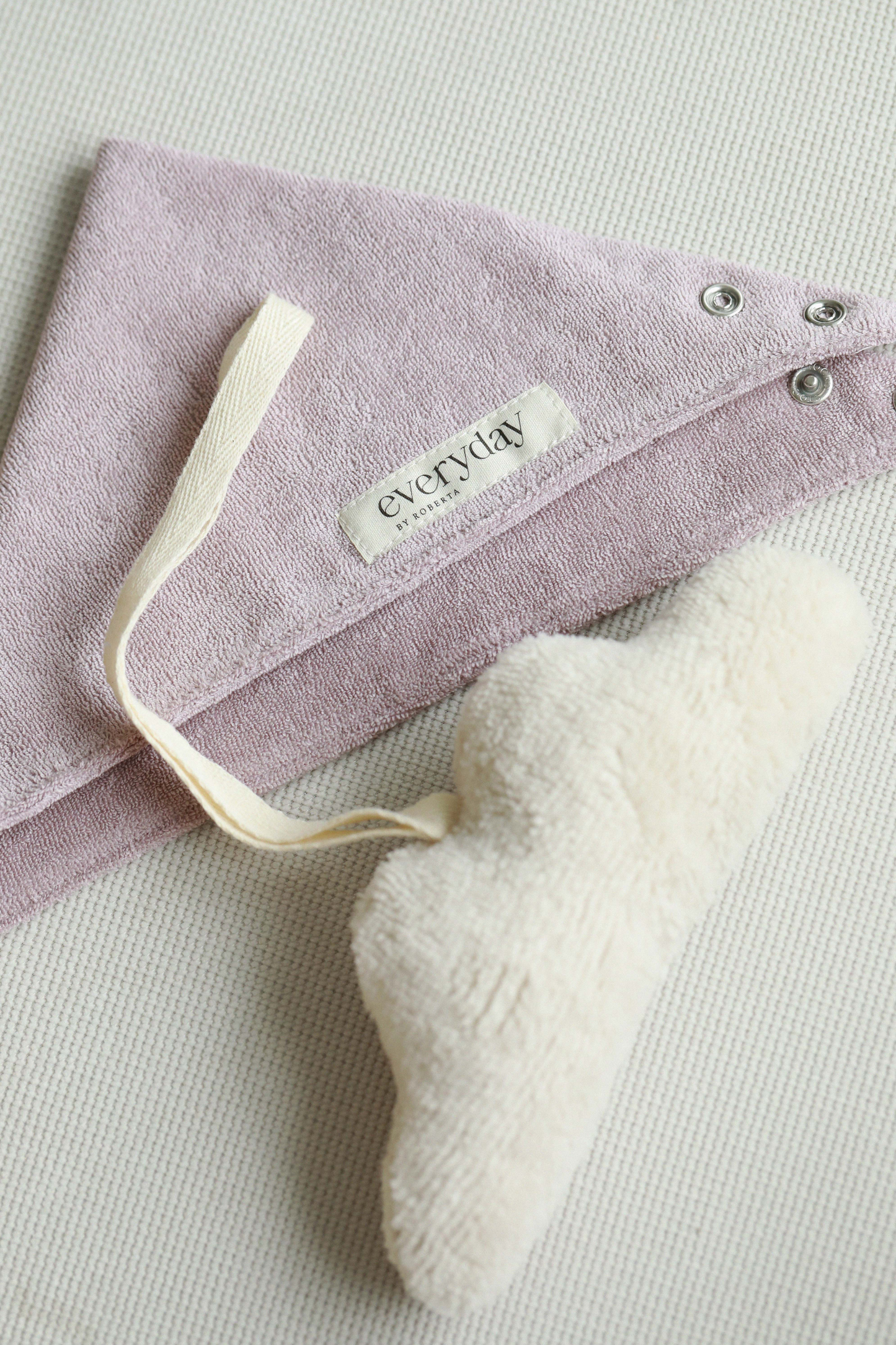 Bandana bib & Hooded towel bundle