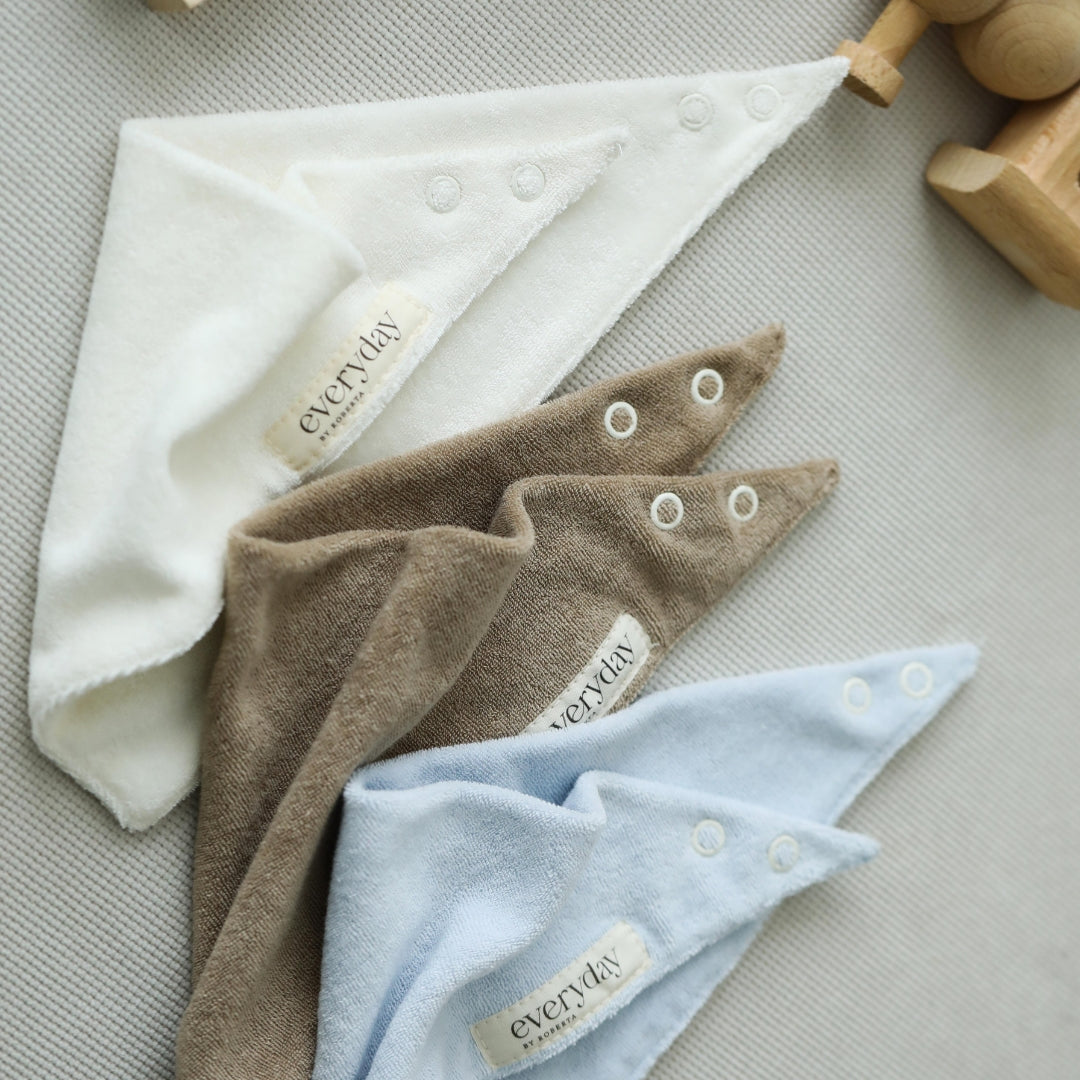 baby-bandana-bib-natural-fabric-everyday-by-roberta