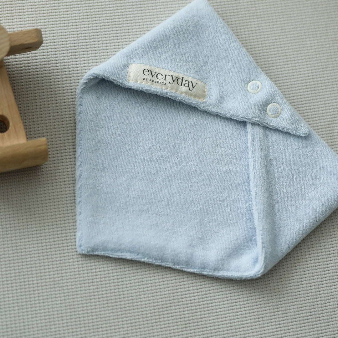 baby-bandana-bib-natural-fabric-everyday-by-roberta