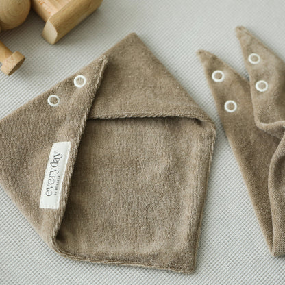 baby-bandana-bib-natural-fabric-everyday-by-roberta