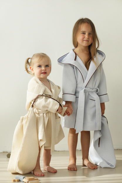 kids-bathrobe-beige-color-waffle-fabric-everyday-by-roberta