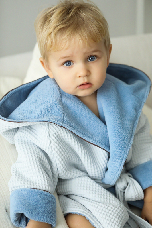 Everyday by Roberta kids bamboo and cotton fabric bathrobe in blue colour 